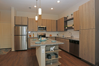 Lakeside Walk in Land O Lakes, FL - Building Photo - Interior Photo