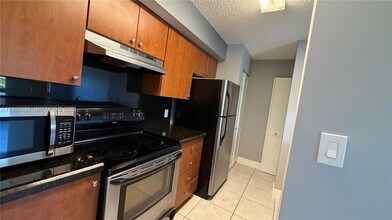 530 S Park Rd in Hollywood, FL - Building Photo - Building Photo