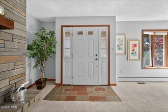 321 Middletown Rd in Waterford, NY - Building Photo - Building Photo