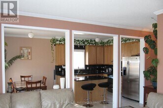 63 Trish Dr in Richmond Hill, ON - Building Photo - Building Photo