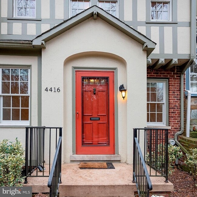 4416 Reservoir Rd NW in Washington, DC - Building Photo - Building Photo