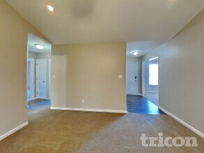 76 Wild Oaks Ct in Fuquay Varina, NC - Building Photo - Building Photo