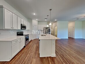 6086 Little Blf Cir in Mascotte, FL - Building Photo - Building Photo