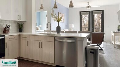 44 Braves Ave in Lawrenceville, GA - Building Photo - Building Photo