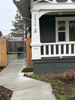 2012 W Montgomery Ave, Unit B in Spokane, WA - Building Photo