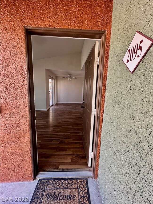 8101 W Flamingo Rd in Las Vegas, NV - Foto de edificio - Building Photo