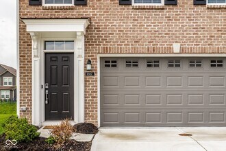 6987 Adalene Ln in Carmel, IN - Building Photo - Building Photo