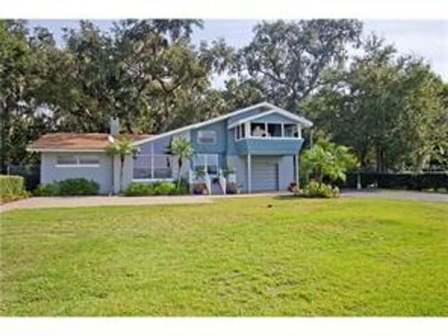 property at 7232 Seminole Dr