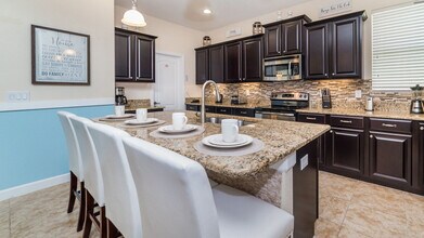 2979 Buccaneer Palm Rd in Kissimmee, FL - Building Photo - Building Photo