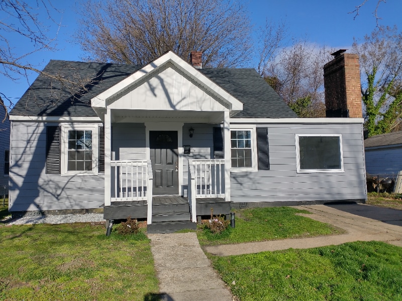 1610 Shiloh Pl in Newport News, VA - Building Photo