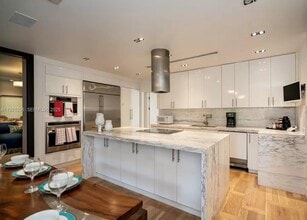 45 SW 28th Rd in Miami, FL - Building Photo - Building Photo