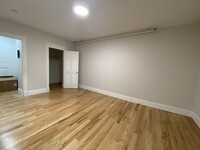 28 Symphony Rd, Unit 302 in Boston, MA - Building Photo - Building Photo