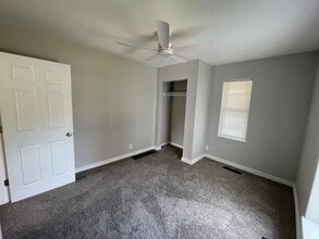 407 W Boston St, Unit 2 in Syracuse, IN - Building Photo - Building Photo