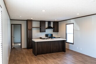 114 Shady Grove Dr in Sanger, TX - Building Photo - Building Photo