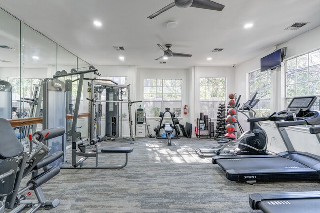 Midtown Arbor Place in Houston, TX - Building Photo - Building Photo