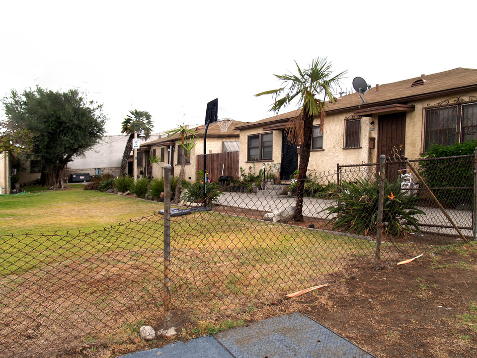 2148 Tyler Ave in South El Monte, CA - Building Photo