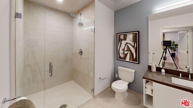 10375 Washington Blvd in Culver City, CA - Building Photo - Building Photo