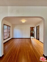 2439 W Silver Lake Dr in Los Angeles, CA - Building Photo - Building Photo