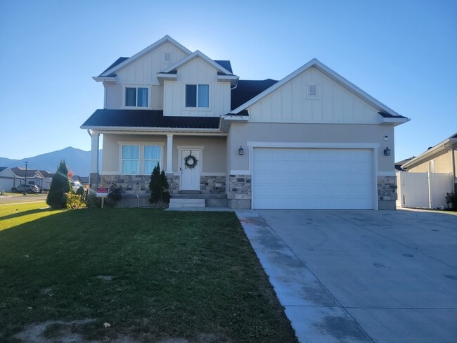 305 Lauren Ln in Tooele, UT - Building Photo - Building Photo
