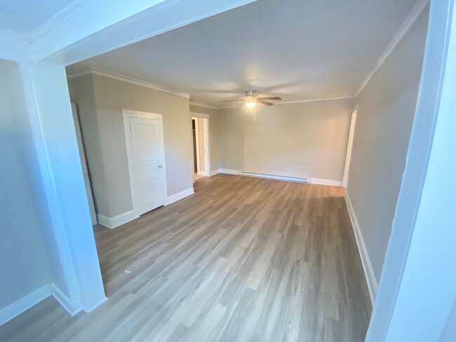 property at 704 W 8th St