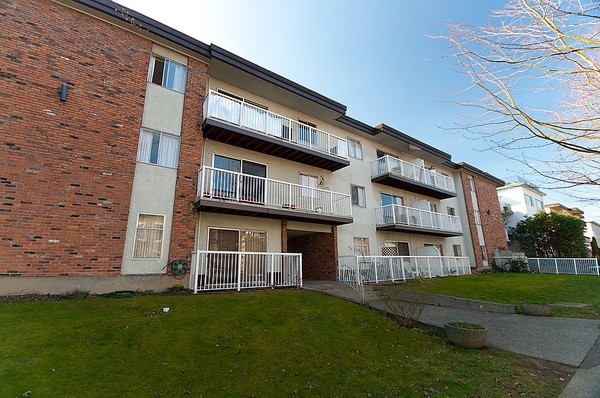 Reidon Apartments in Vancouver, BC - Building Photo