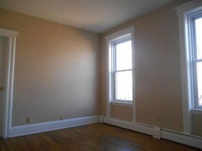 228 Ogden Ave. in Jersey City, NJ - Foto de edificio - Building Photo