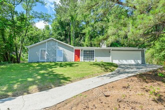 616 Candlewick Ln NW in Lilburn, GA - Foto de edificio - Building Photo