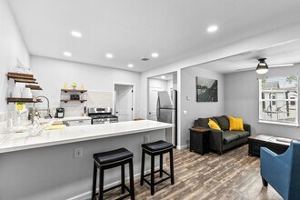 412 Waco Ave in League City, TX - Building Photo - Building Photo