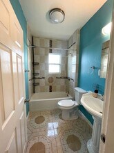 8 Dane St, Unit 2 in Everett, MA - Building Photo - Building Photo