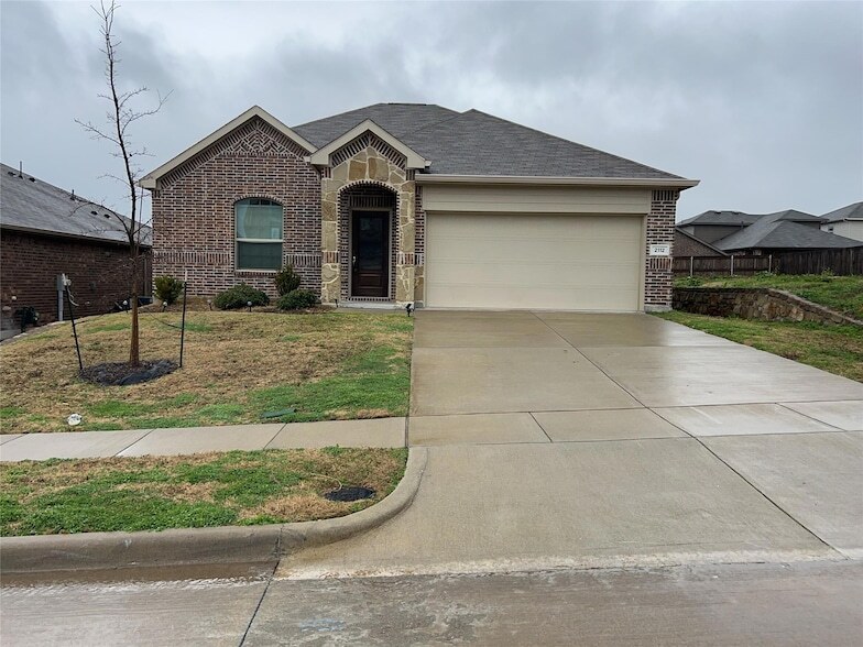 2112 Silver Charm Ln, Unit 1 in Heath, TX - Building Photo