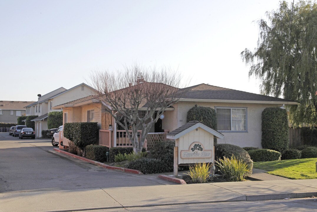 Peppertree Place in Hayward, CA - Building Photo