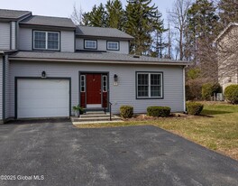 91 Vista Dr in Saratoga Springs, NY - Building Photo