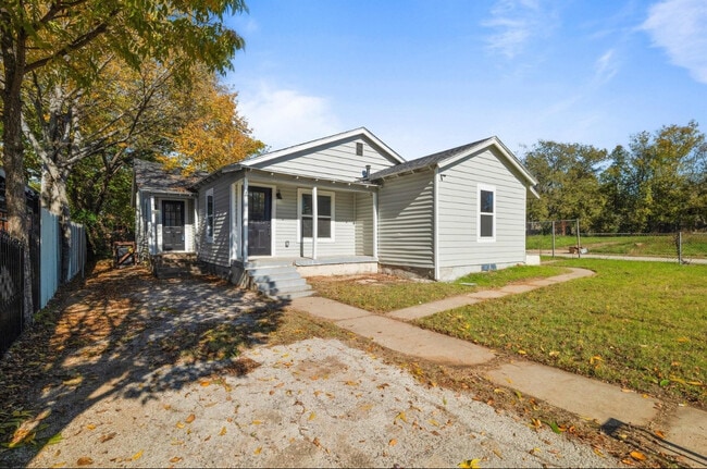 3735 Millet Ave in Fort Worth, TX - Building Photo - Building Photo