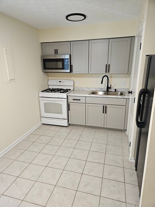 395 E 13th Ave in Columbus, OH - Building Photo