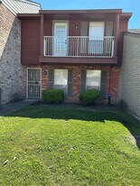 9339 Westwood Village Dr in Houston, TX - Building Photo