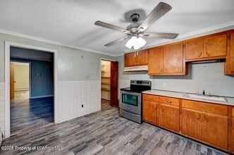 1235 Diamond Ave in Scranton, PA - Building Photo - Building Photo