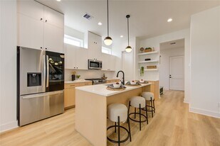 5415 Arapahoe St in Houston, TX - Building Photo