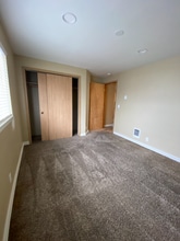 418 NW 17th St in Redmond, OR - Building Photo - Building Photo