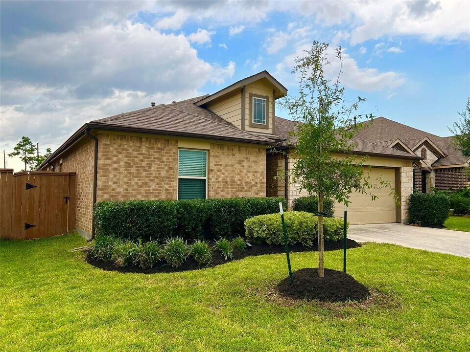 12347 Breckenwood Mills Dr in Humble, TX - Building Photo