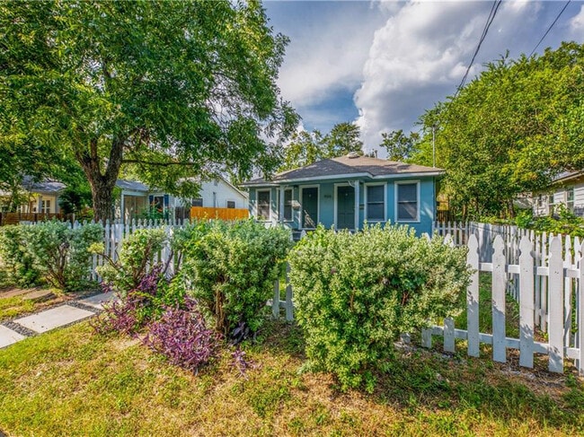 906 Capitol Ct in Austin, TX - Building Photo - Building Photo