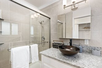 321 W Kalmia St in Fallbrook, CA - Building Photo - Building Photo