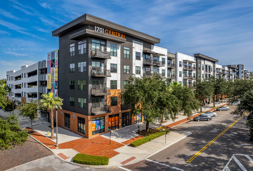 1701 Central Apartments in St. Petersburg, FL - Building Photo