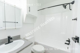 238 Serrano Ave in Los Angeles, CA - Building Photo - Building Photo