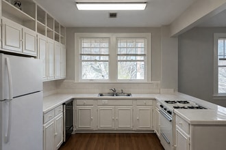 3219 W Markham St in Little Rock, AR - Building Photo - Building Photo