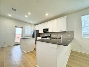 368 Kapok St in Buda, TX - Building Photo - Building Photo