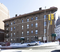 118-124 Ward St in Paterson, NJ - Foto de edificio - Building Photo