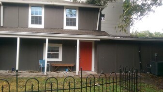 3800 Garrott St in Houston, TX - Building Photo
