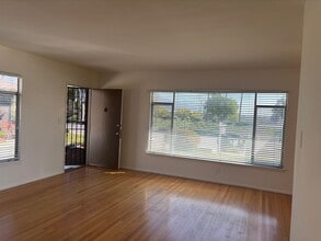 215 S Baldwin Ave in Arcadia, CA - Building Photo - Building Photo