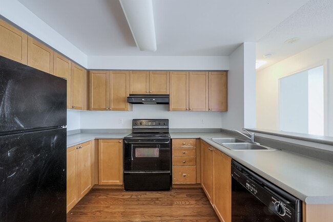 property at 2545-2545 Erin Centre Blvd