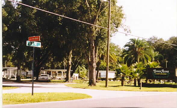 Tampa East in Dover, FL - Foto de edificio - Building Photo